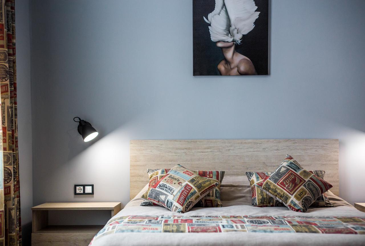 Apart Hotel On Rynok Square Lviv Bagian luar foto
