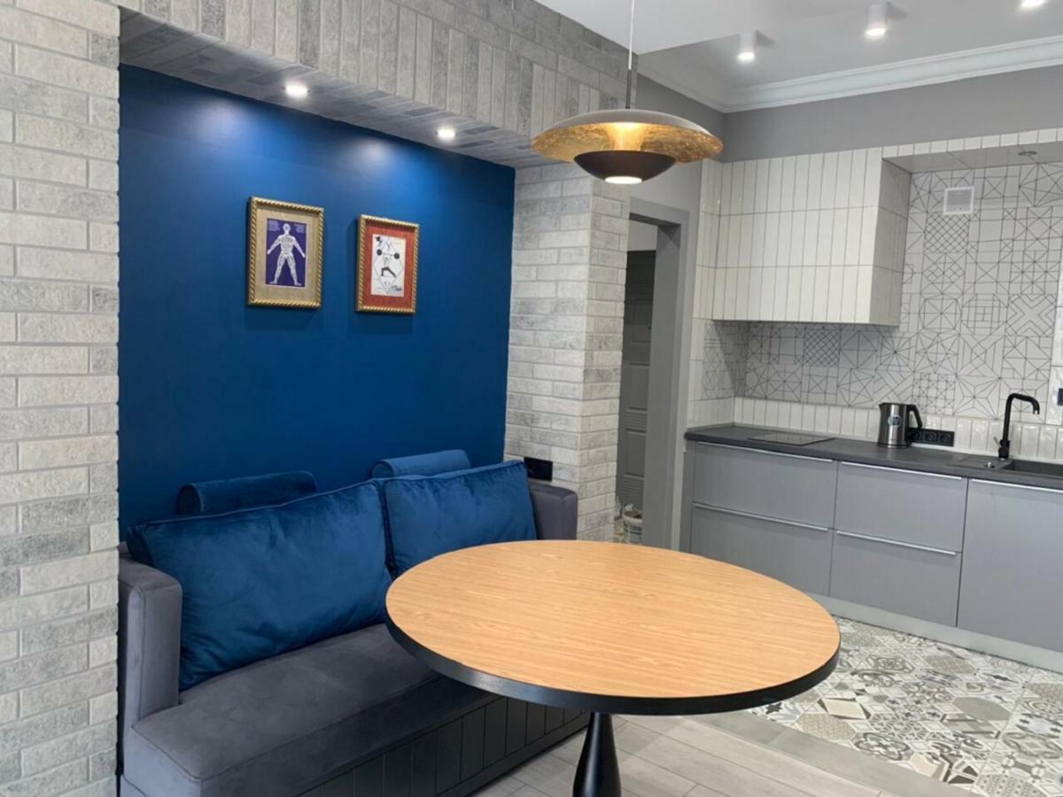 Apart Hotel On Rynok Square Lviv Bagian luar foto